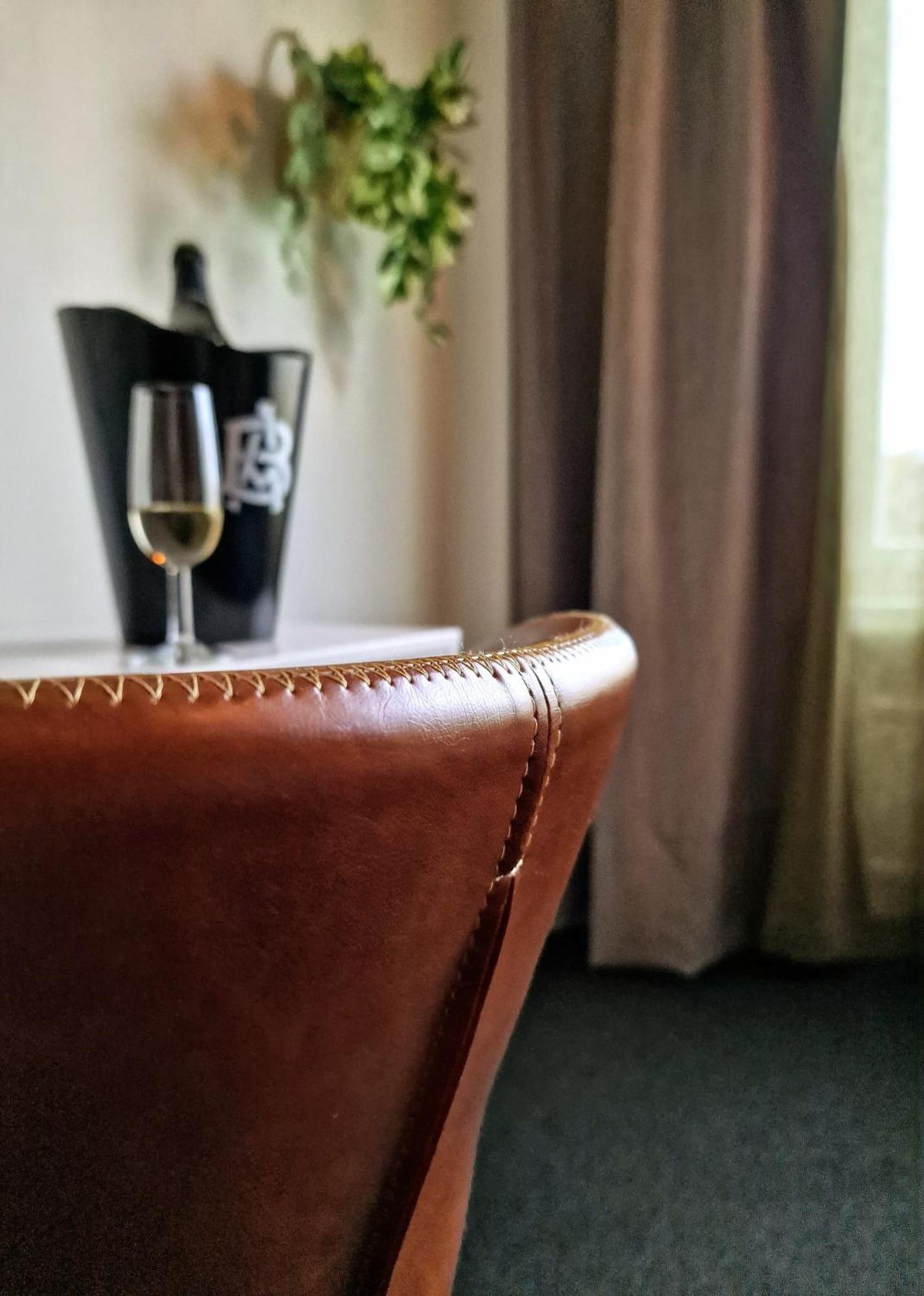 Hotel Seurahuone Riihimaeki Ngoại thất bức ảnh